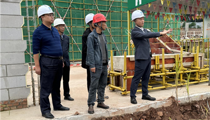 向誠、石鎮(zhèn)槐暗訪工程項(xiàng)目建設(shè)和企業(yè)運(yùn)營管理工作
